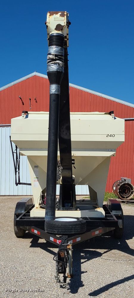 image for item IC9992 Friesen 240  seed tender