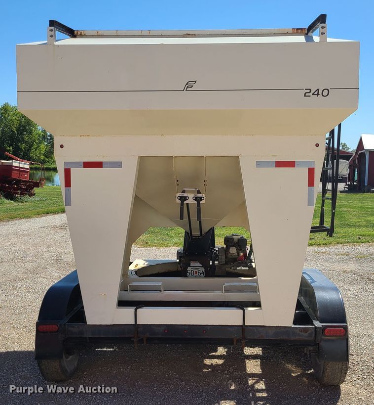 image for item IC9992 Friesen 240  seed tender