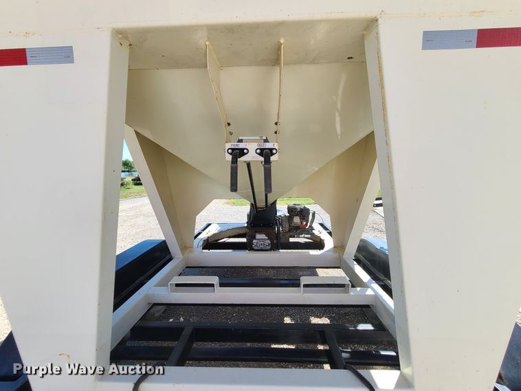 image for item IC9992 Friesen 240  seed tender