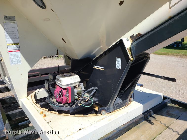 image for item IC9992 Friesen 240  seed tender