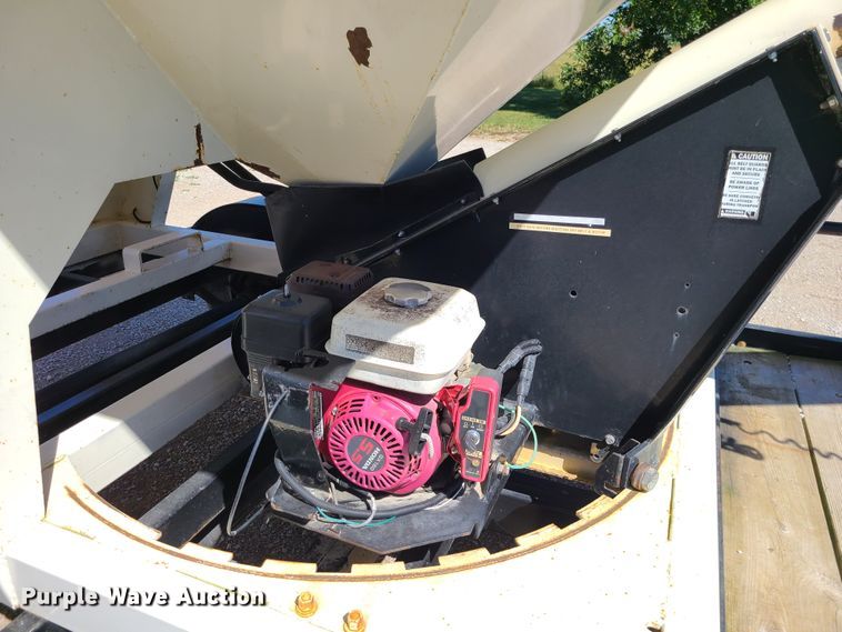 image for item IC9992 Friesen 240  seed tender