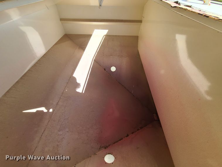 image for item IC9992 Friesen 240  seed tender