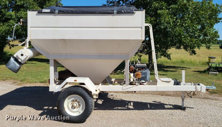 image for item IC9993 Unverferth 150  seed tender