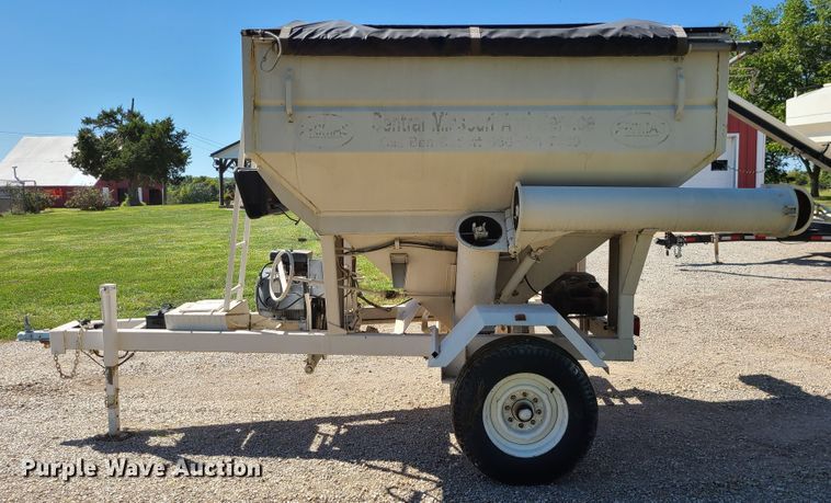 image for item IC9993 Unverferth 150  seed tender