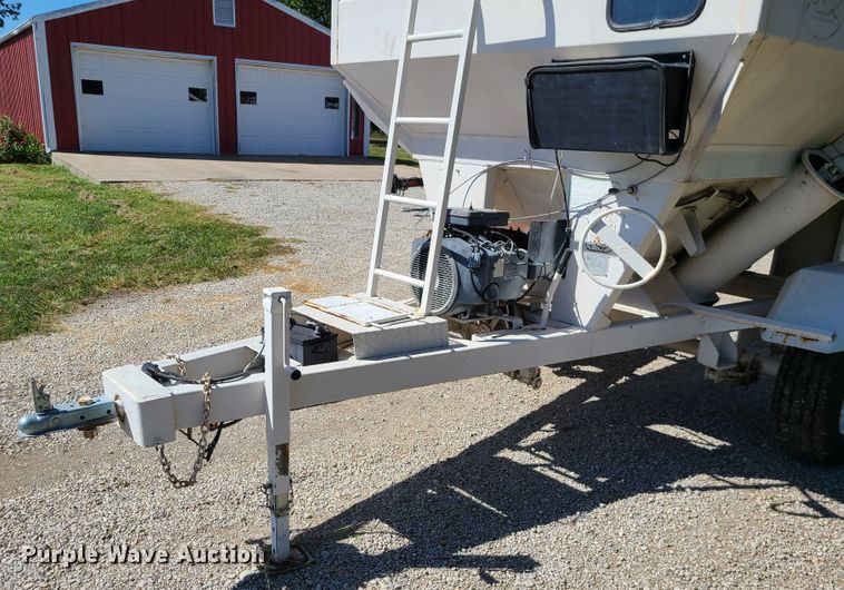 image for item IC9993 Unverferth 150  seed tender