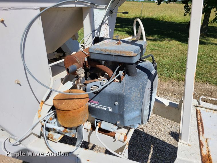 image for item IC9993 Unverferth 150  seed tender