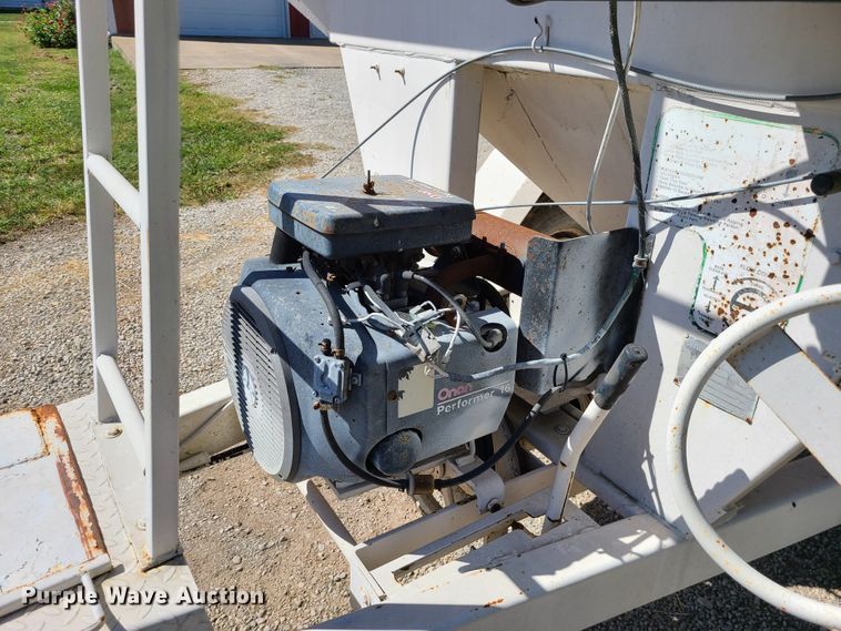 image for item IC9993 Unverferth 150  seed tender