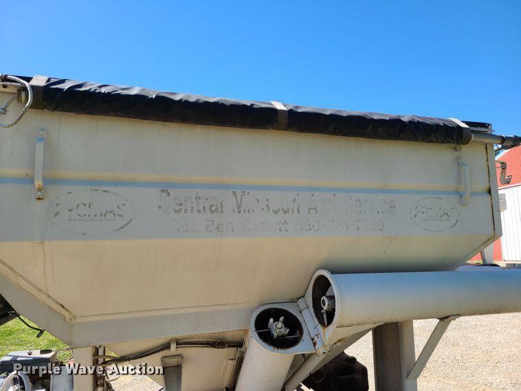 image for item IC9993 Unverferth 150  seed tender