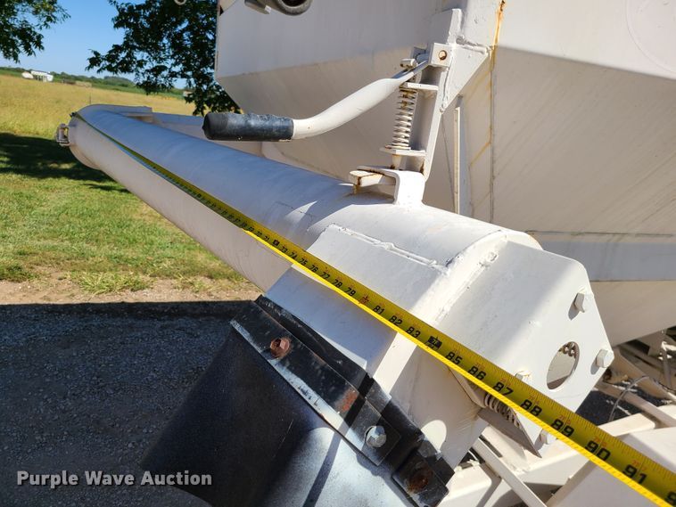 image for item IC9993 Unverferth 150  seed tender