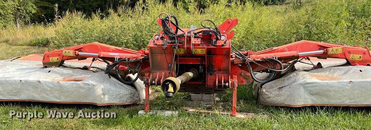 image for item IF9255 Kuhn FC813R  triple windrower