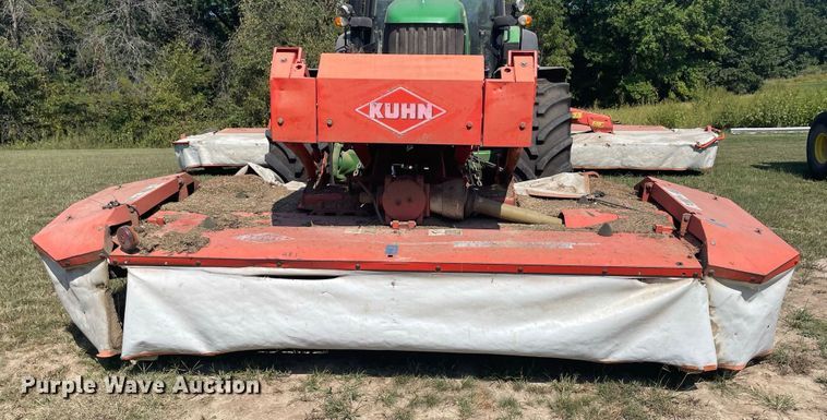 image for item IF9255 Kuhn FC813R  triple windrower