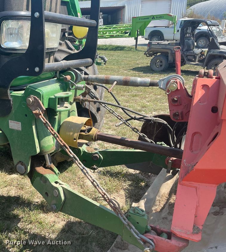 image for item IF9255 Kuhn FC813R  triple windrower