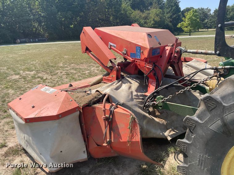 image for item IF9255 Kuhn FC813R  triple windrower