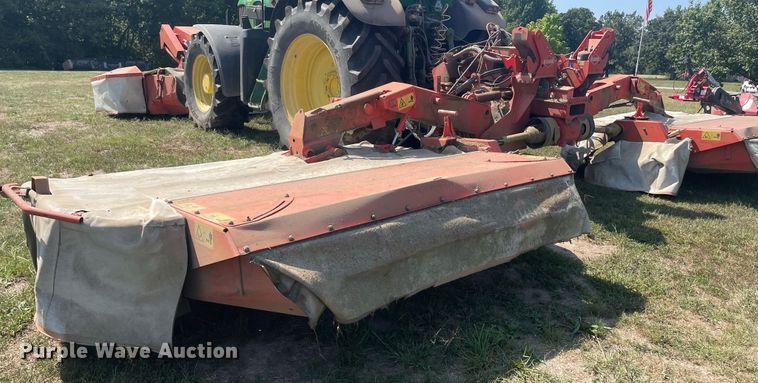 image for item IF9255 Kuhn FC813R  triple windrower