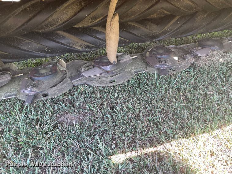 image for item IF9255 Kuhn FC813R  triple windrower