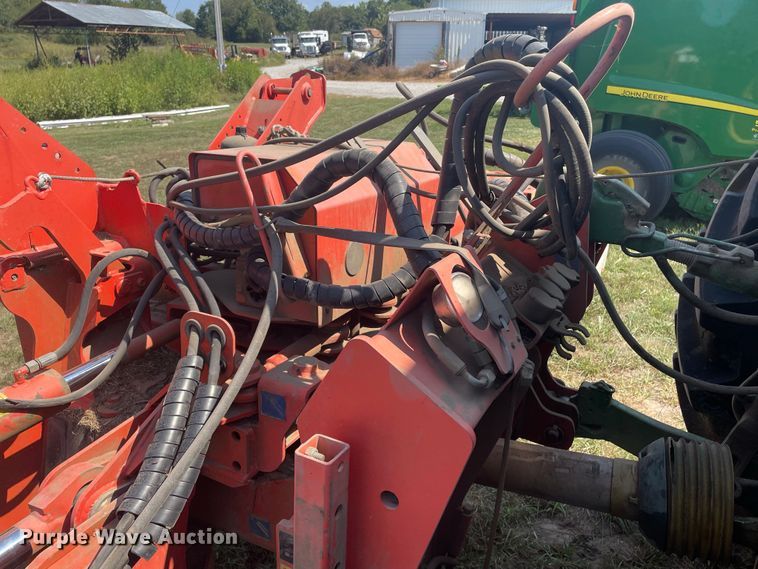 image for item IF9255 Kuhn FC813R  triple windrower
