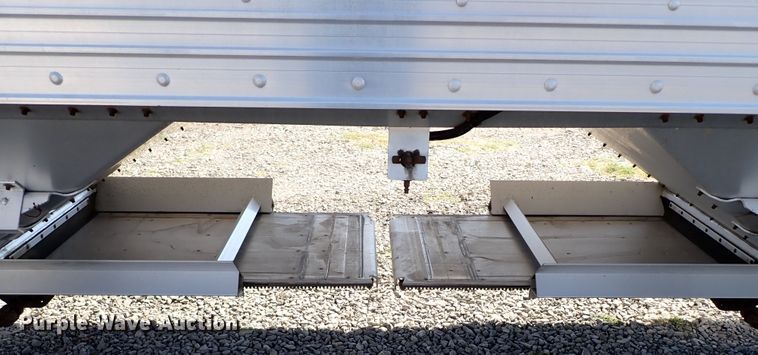 image for item IN9693 2013 Timpte  grain trailer
