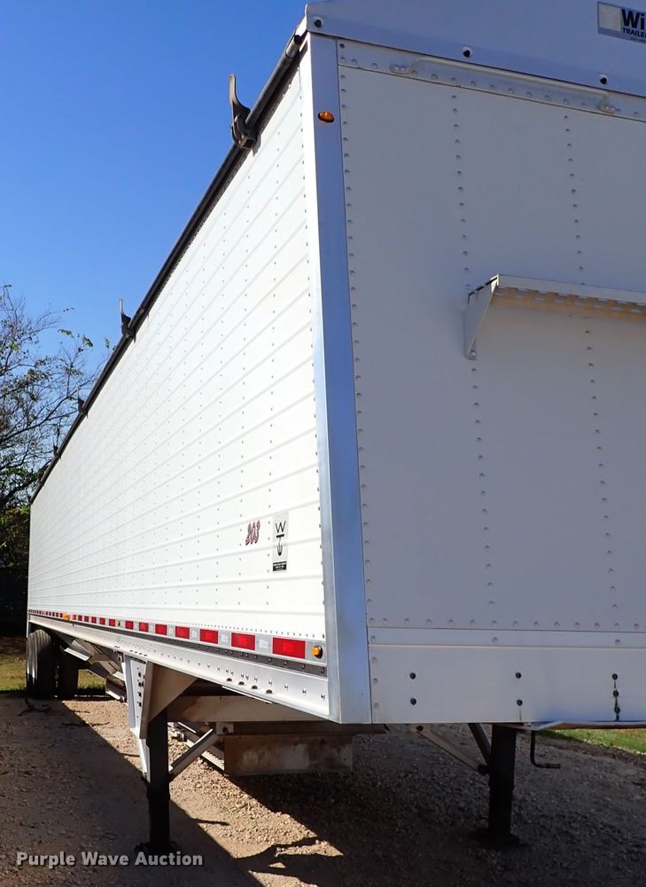 image for item IN9695 2014 Wilson  grain trailer
