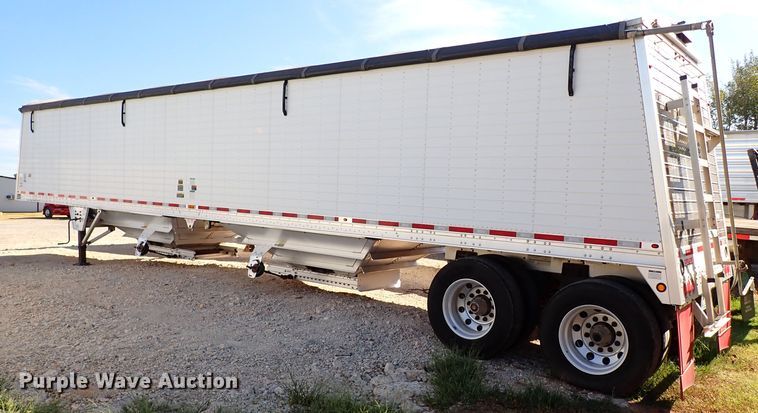 image for item IN9695 2014 Wilson  grain trailer