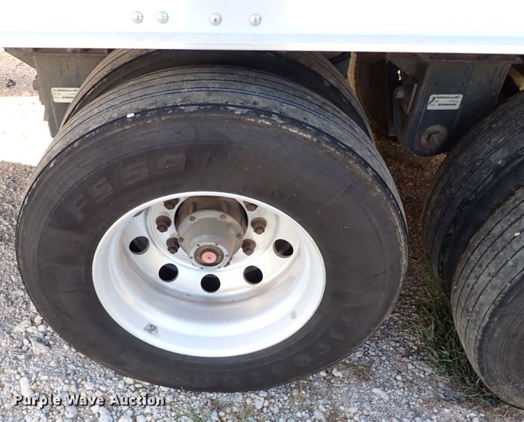 image for item IN9695 2014 Wilson  grain trailer