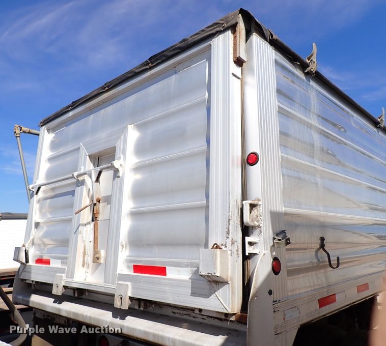 image for item IN9696 2013 Travis S96  end dump trailer