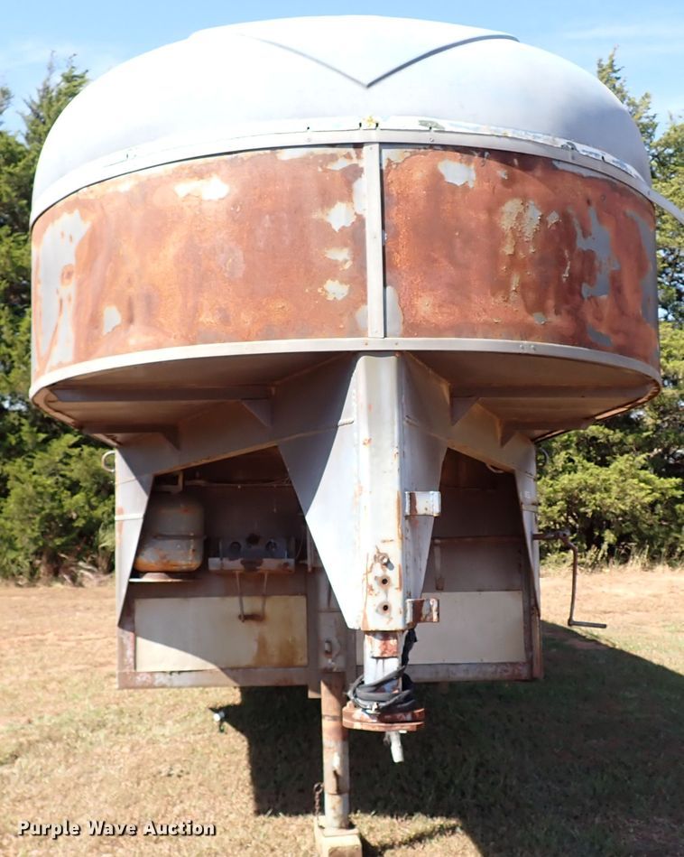 image for item IN9702 Shop built livestock trailer