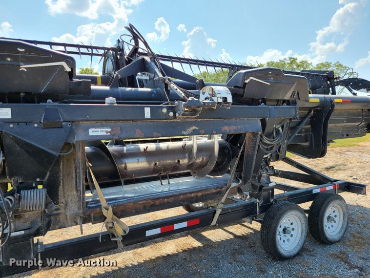 image for item IQ9246 2009 Case IH 2162  draper head