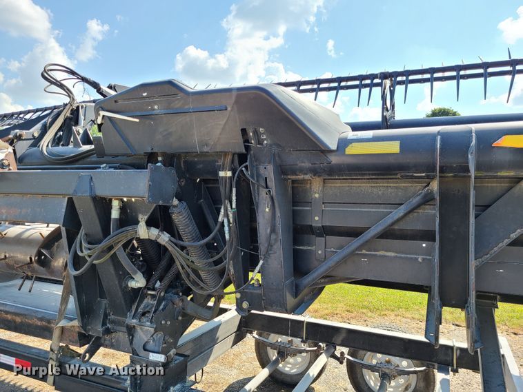 image for item IQ9246 2009 Case IH 2162  draper head