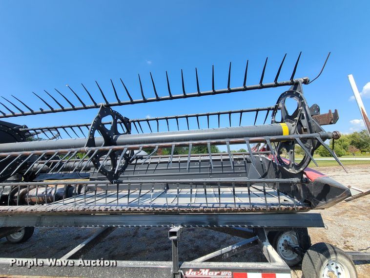 image for item IQ9246 2009 Case IH 2162  draper head