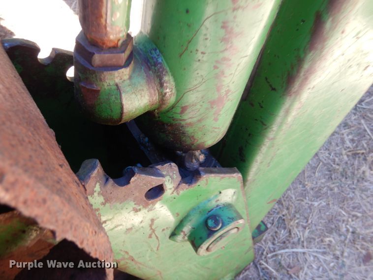 image for item IR9153 1996 John Deere 5400  tractor