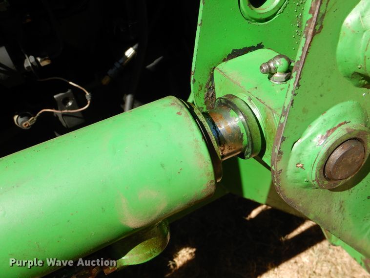 image for item IR9153 1996 John Deere 5400  tractor