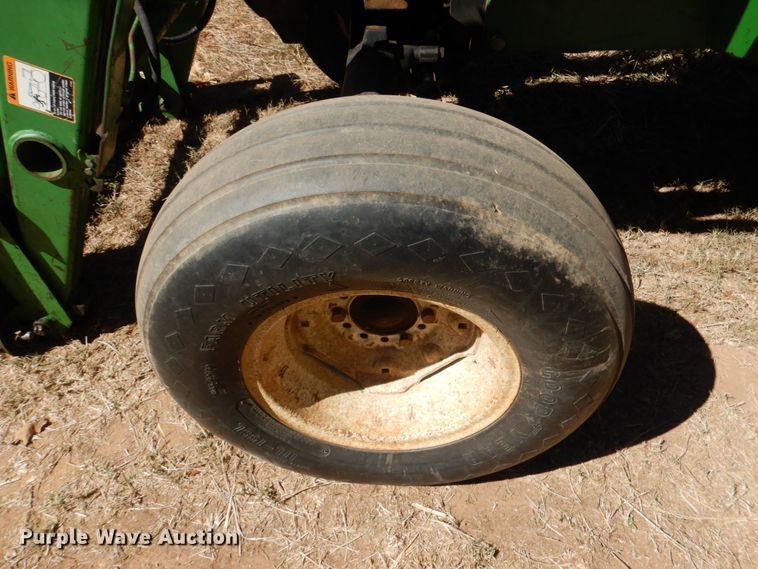 image for item IR9153 1996 John Deere 5400  tractor