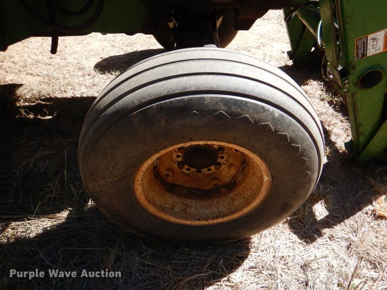 image for item IR9153 1996 John Deere 5400  tractor