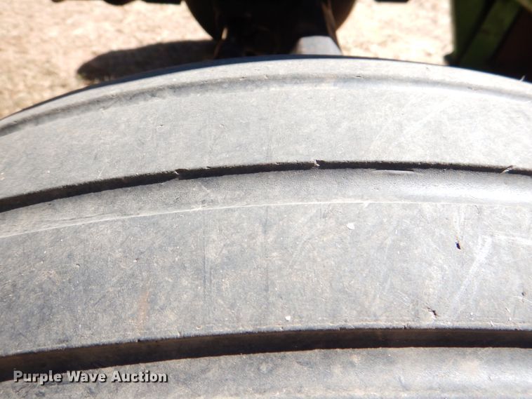 image for item IR9153 1996 John Deere 5400  tractor