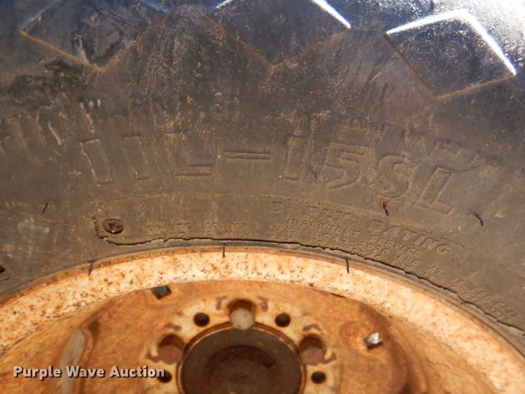 image for item IR9153 1996 John Deere 5400  tractor