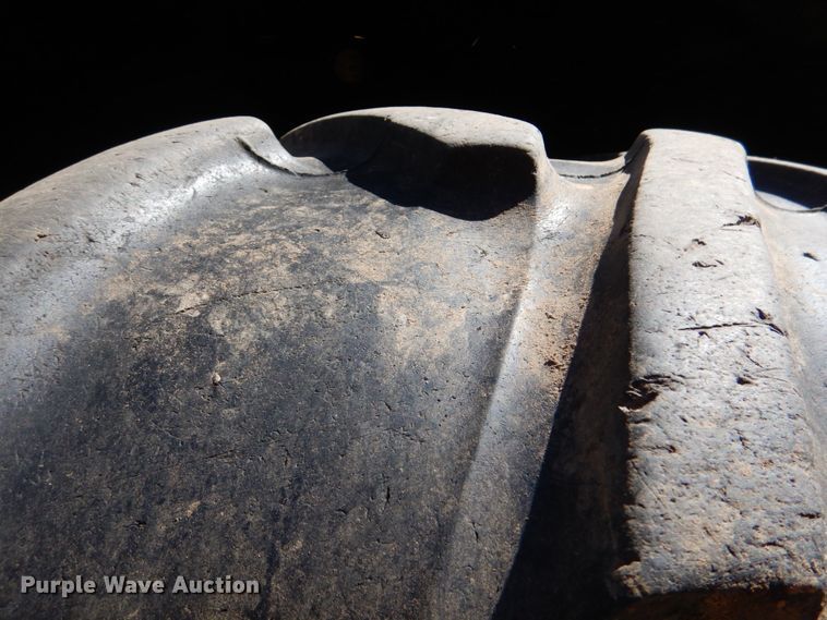 image for item IR9153 1996 John Deere 5400  tractor