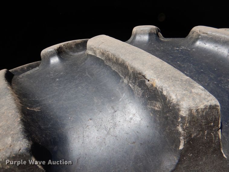 image for item IR9153 1996 John Deere 5400  tractor