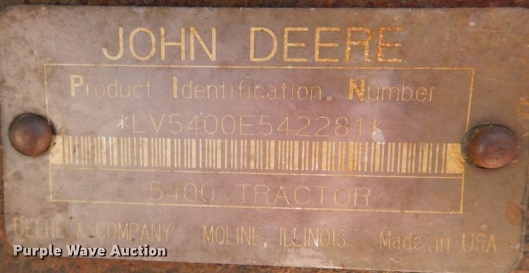 image for item IR9153 1996 John Deere 5400  tractor