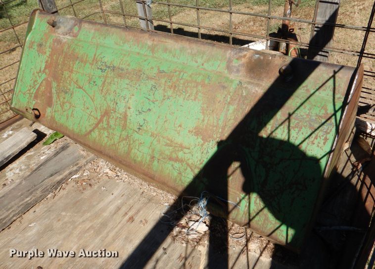 image for item IR9153 1996 John Deere 5400  tractor