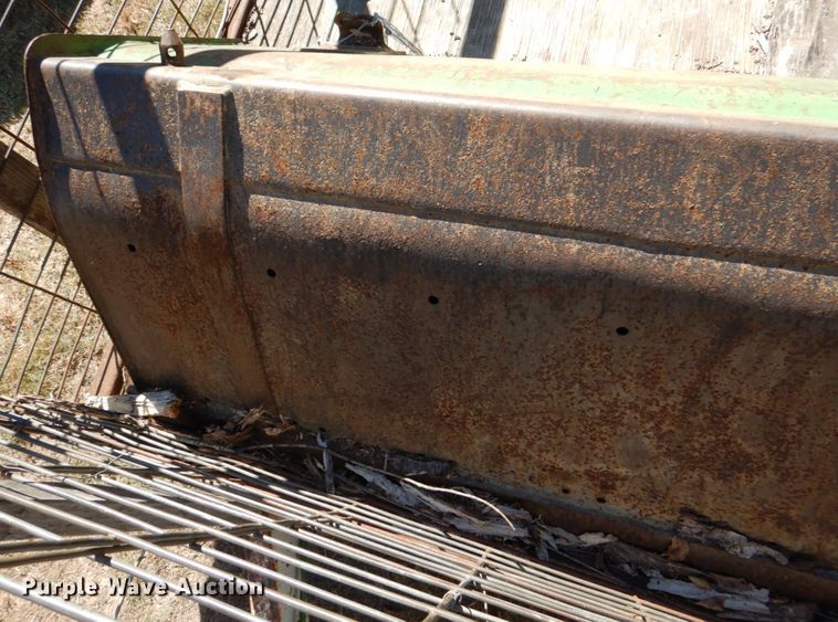 image for item IR9153 1996 John Deere 5400  tractor