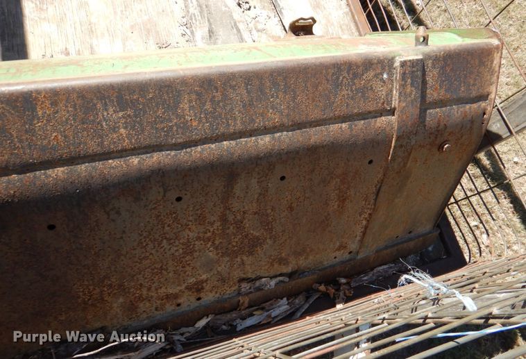 image for item IR9153 1996 John Deere 5400  tractor