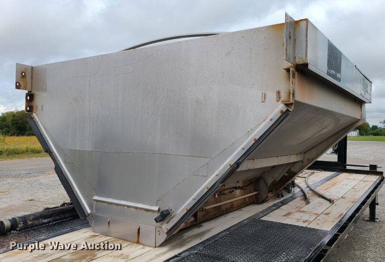 image for item JG9334 New Leader L4000G4  spreader bed