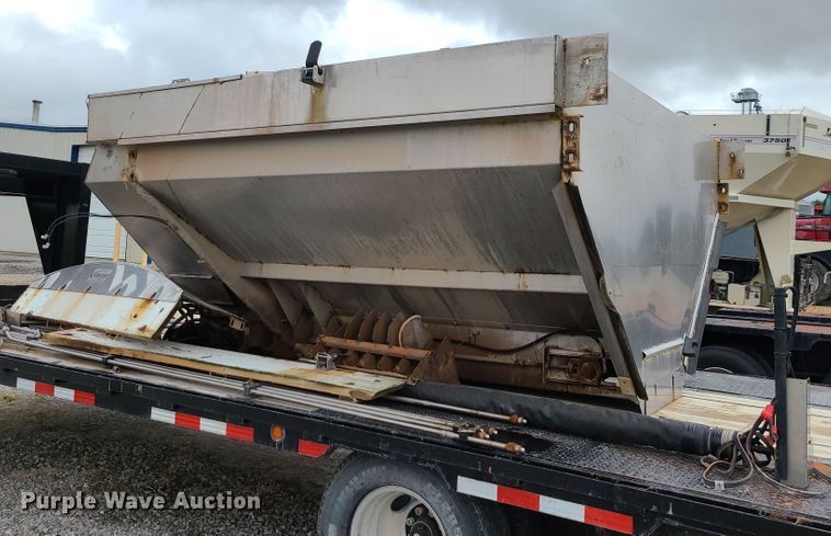 image for item JG9334 New Leader L4000G4  spreader bed