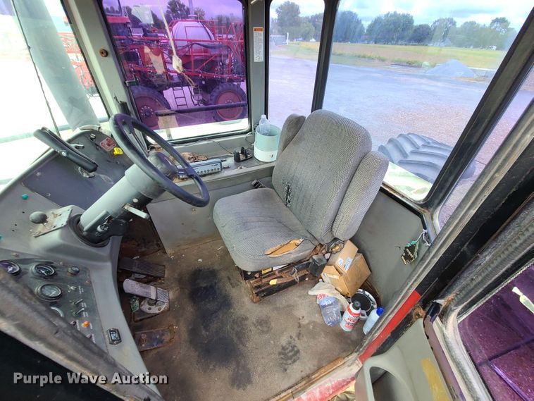 image for item JG9335 Case IH Titan SPX4300  applicator cab and chassis