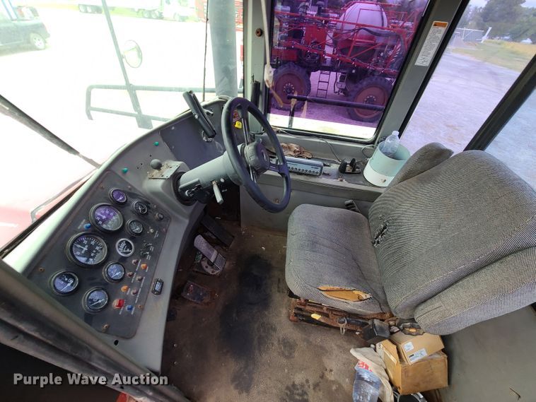 image for item JG9335 Case IH Titan SPX4300  applicator cab and chassis