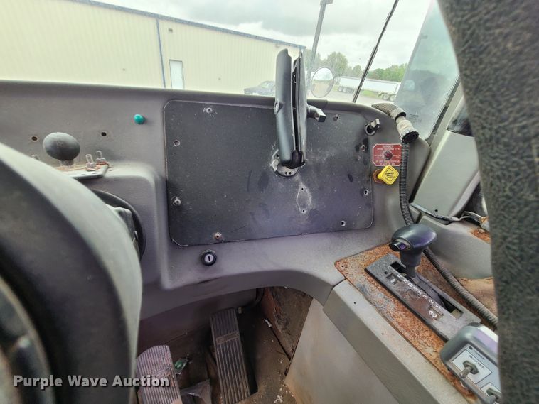 image for item JG9335 Case IH Titan SPX4300  applicator cab and chassis