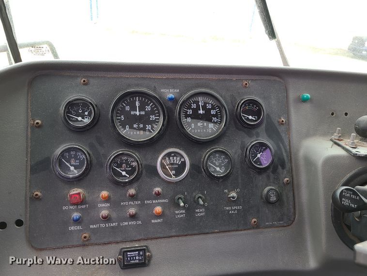 image for item JG9335 Case IH Titan SPX4300  applicator cab and chassis