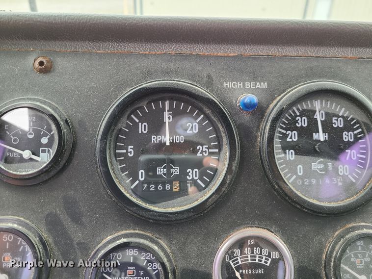 image for item JG9335 Case IH Titan SPX4300  applicator cab and chassis