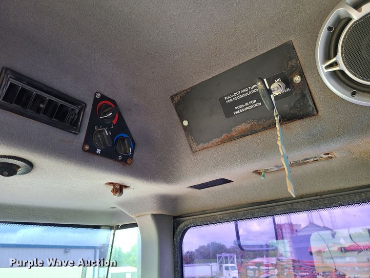 image for item JG9335 Case IH Titan SPX4300  applicator cab and chassis