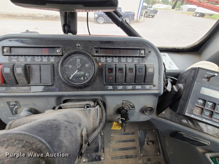 image for item JG9337 2008 Case IH Patriot SPX3185  sprayer